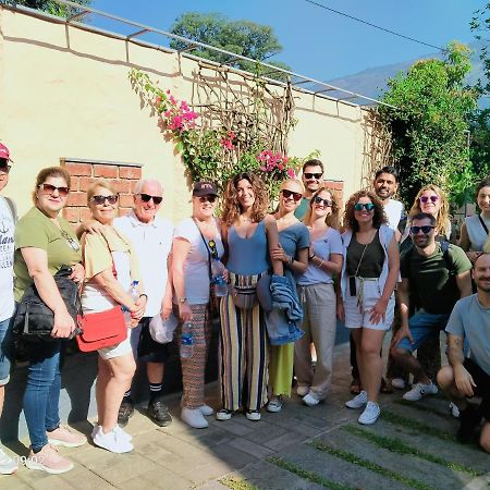 Mistletoe Homestay & Cafe Munnar Zewnętrze zdjęcie