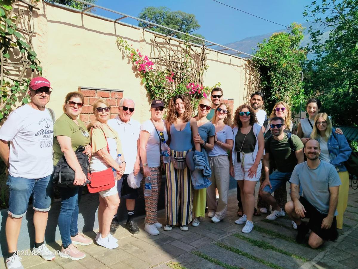 Mistletoe Homestay & Cafe Munnar Zewnętrze zdjęcie