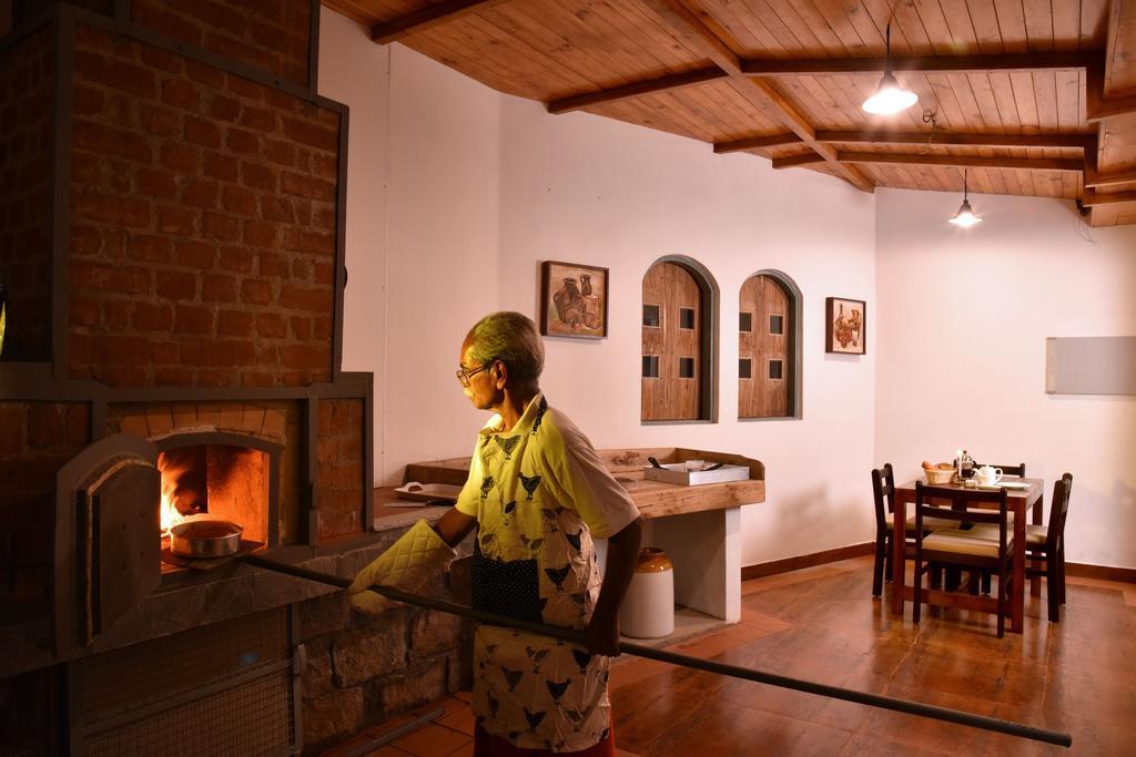 Mistletoe Homestay & Cafe Munnar Zewnętrze zdjęcie