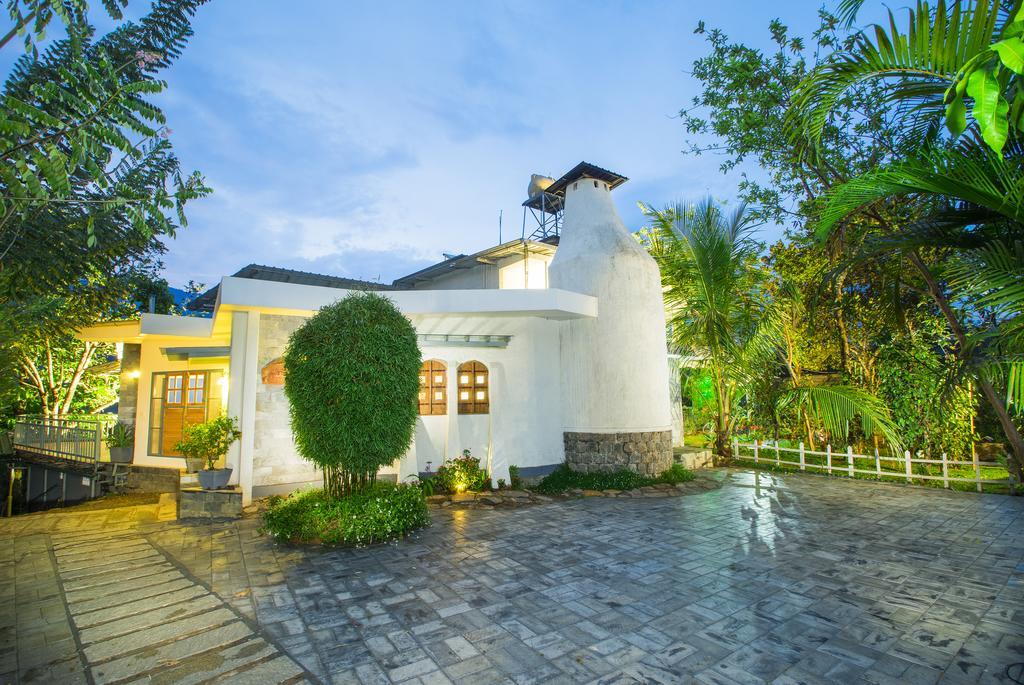 Mistletoe Homestay & Cafe Munnar Zewnętrze zdjęcie