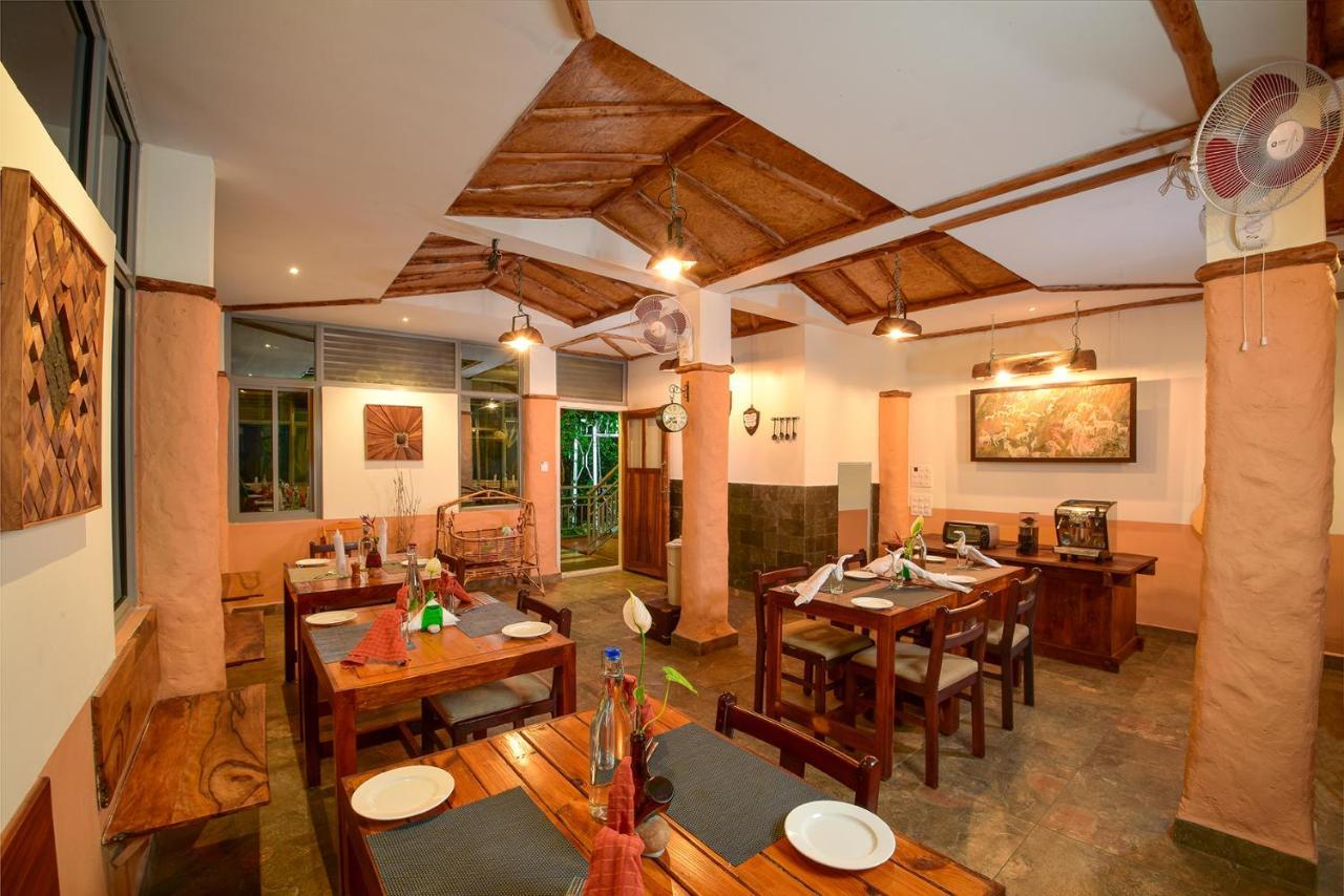Mistletoe Homestay & Cafe Munnar Zewnętrze zdjęcie