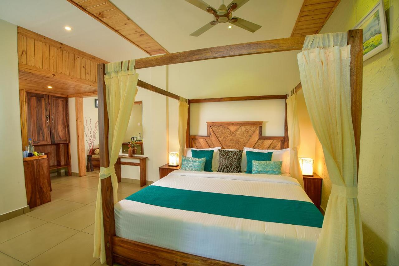 Mistletoe Homestay & Cafe Munnar Zewnętrze zdjęcie