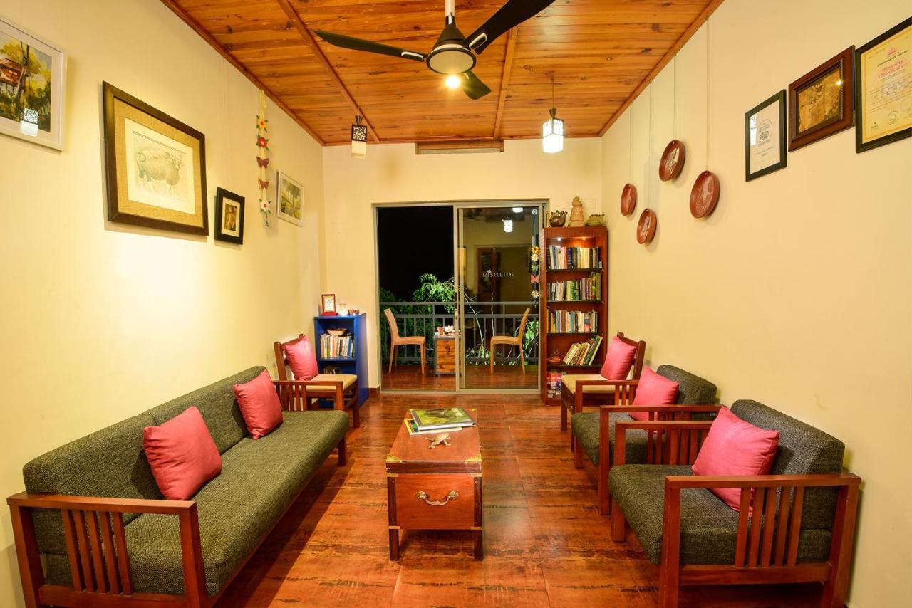 Mistletoe Homestay & Cafe Munnar Zewnętrze zdjęcie