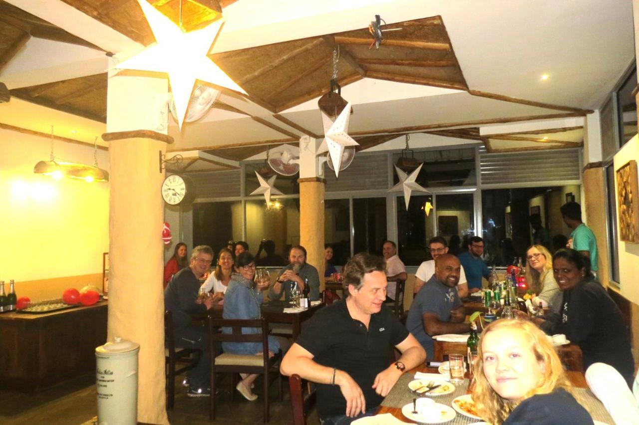 Mistletoe Homestay & Cafe Munnar Zewnętrze zdjęcie
